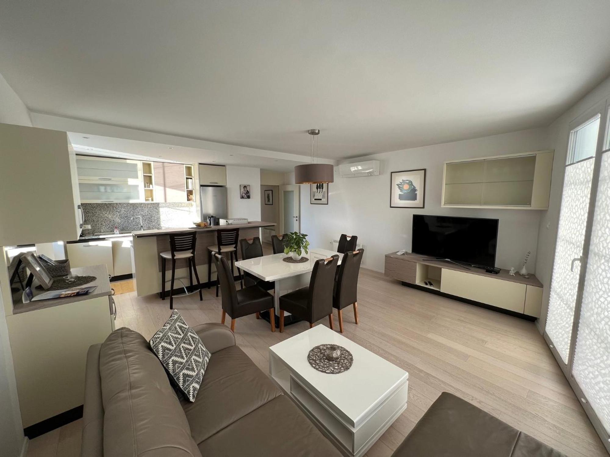 Gloria Holiday - Apartment Rebecca Пиран Екстериор снимка